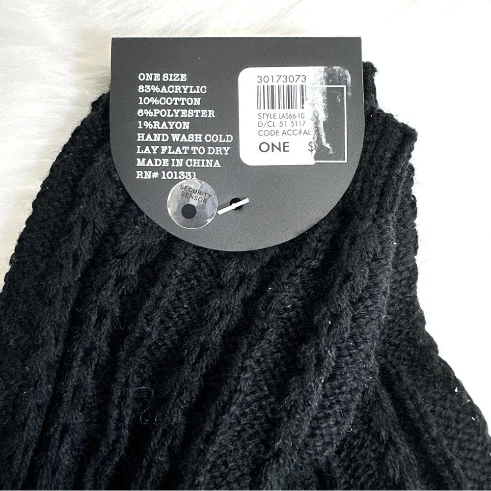 NWT Charlotte Russe Crochet Knit Boot Cuffs Toppers Black with Ivory OS